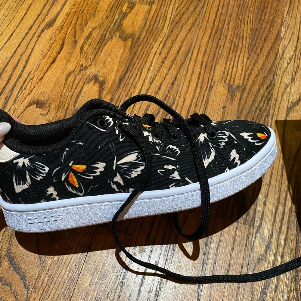 Adidas ADVANTAGE FARM RIO SNEAKERS Butterflies
